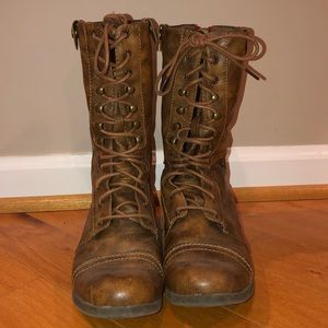 👢AEO Combat Boots👢